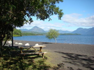 Corfo firma nuevo contrato de arrendamiento del camping Calafquén