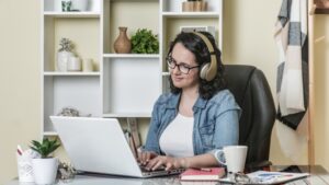 “Pymes en Línea” lanza 1.200 becas para potenciar las ventas digitales de emprendedores/as en todo Chile