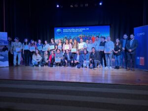 Guías de turismo se certifican gracias a las Becas de Capital Humano de Corfo