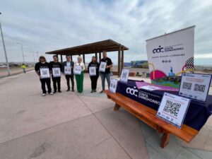 Arica y Parinacota: Instalan paneles QR en borde costero para conocer percepción de visitantes